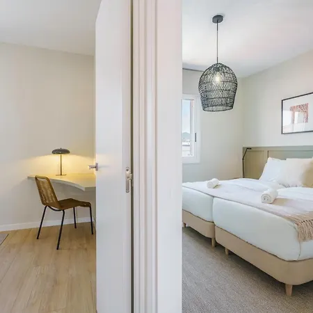 아파트 Spaces Mediterranean Penthouse