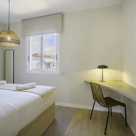 Spaces Mediterranean Penthouse 아파트