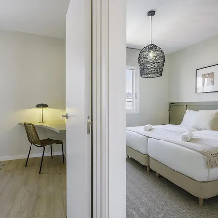 아파트 Spaces Mediterranean Penthouse 시체스