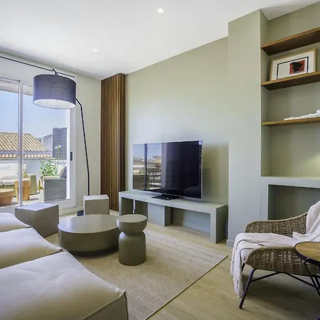Spaces Mediterranean Penthouse 아파트 시체스